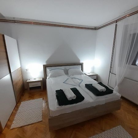 Apartman Stevan Pirot Exteriör bild