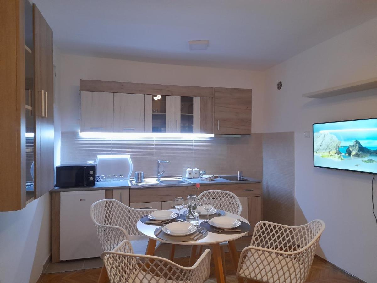 Apartman Stevan Pirot Exteriör bild