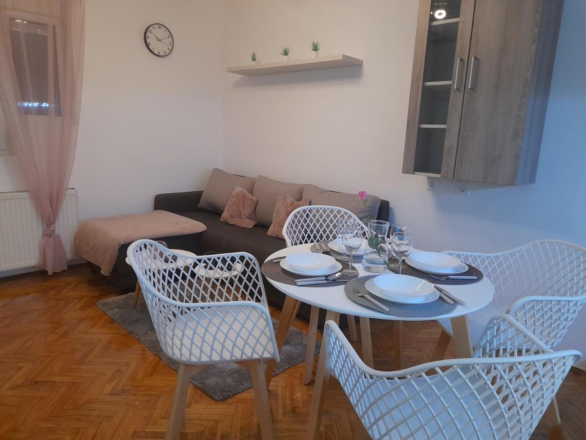 Apartman Stevan Pirot Exteriör bild