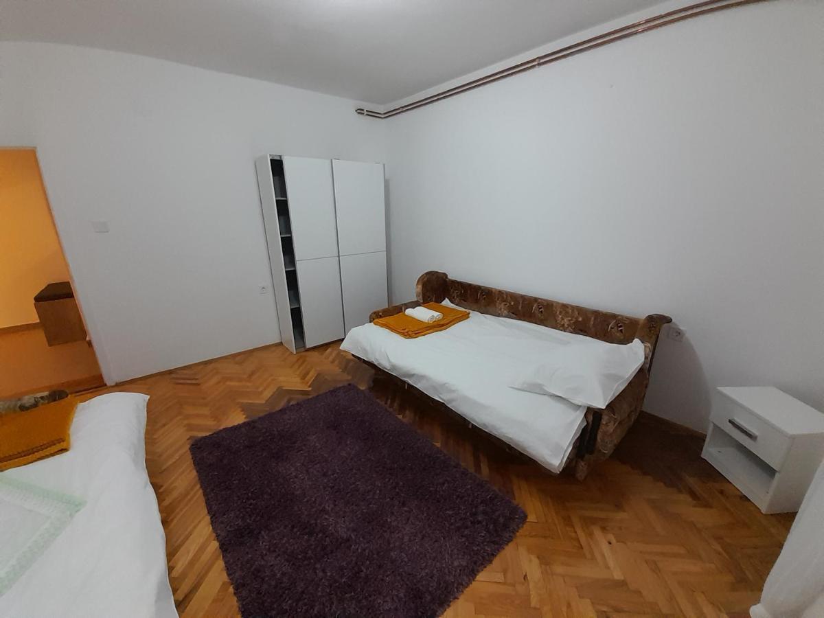 Apartman Stevan Pirot Exteriör bild