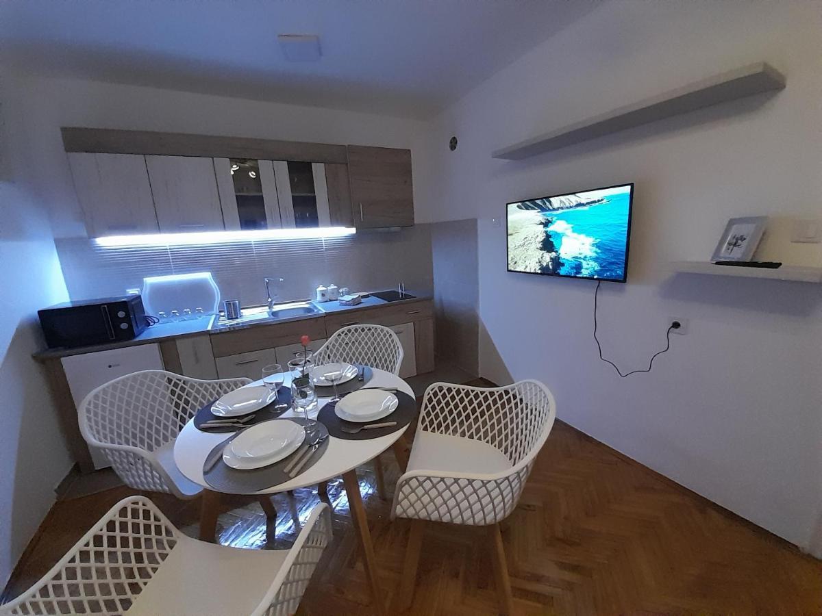 Apartman Stevan Pirot Exteriör bild