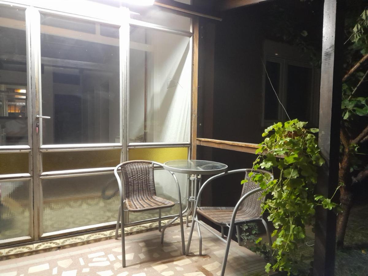 Apartman Stevan Pirot Exteriör bild