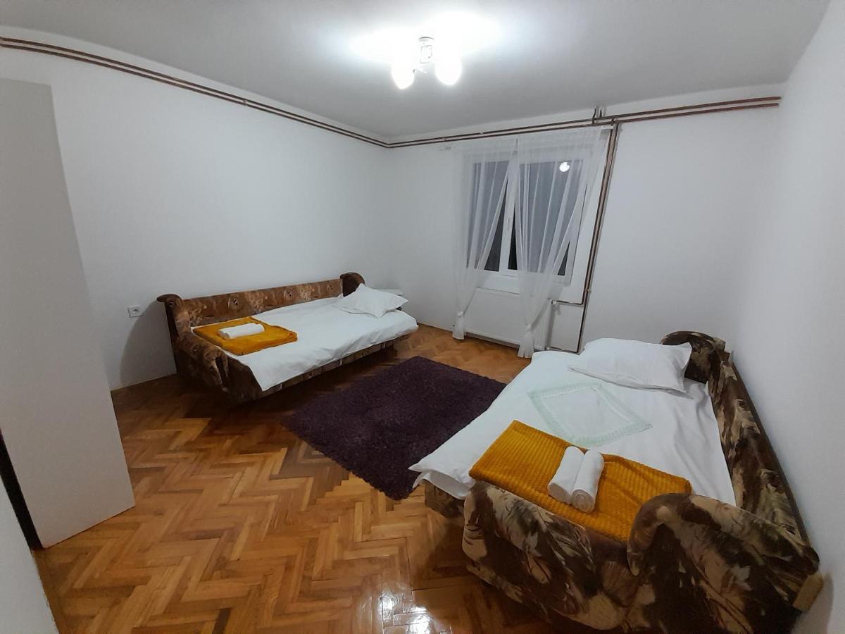 Apartman Stevan Pirot Exteriör bild