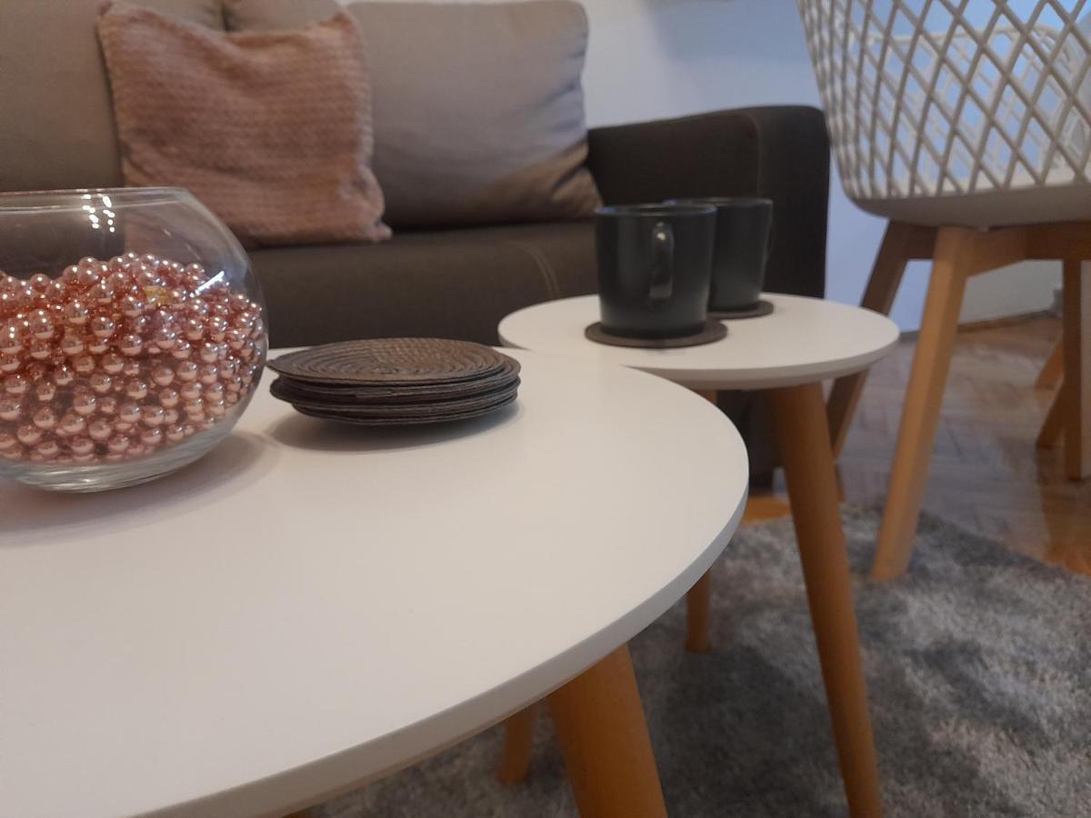 Apartman Stevan Pirot Exteriör bild
