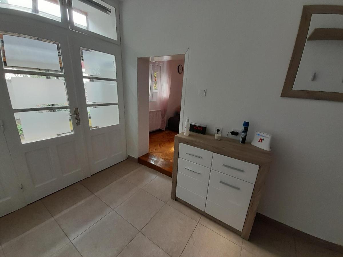 Apartman Stevan Pirot Exteriör bild