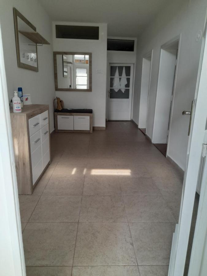 Apartman Stevan Pirot Exteriör bild